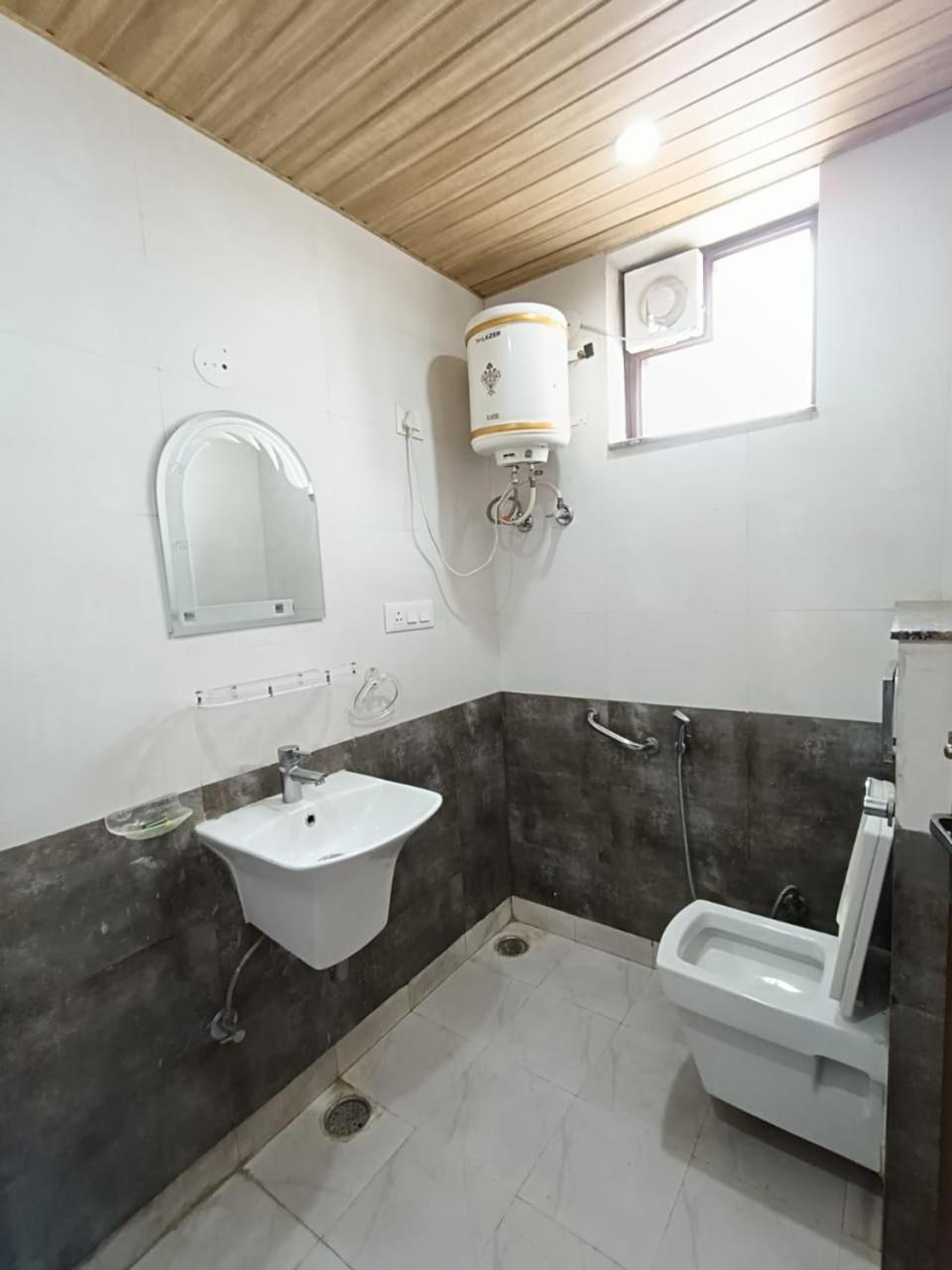Mulmul By Westay Gurgaon Exteriör bild