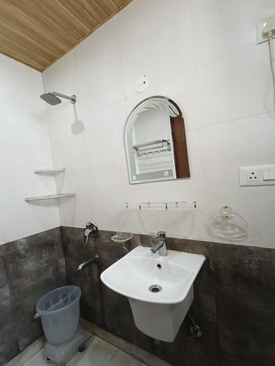 Mulmul By Westay Gurgaon Exteriör bild